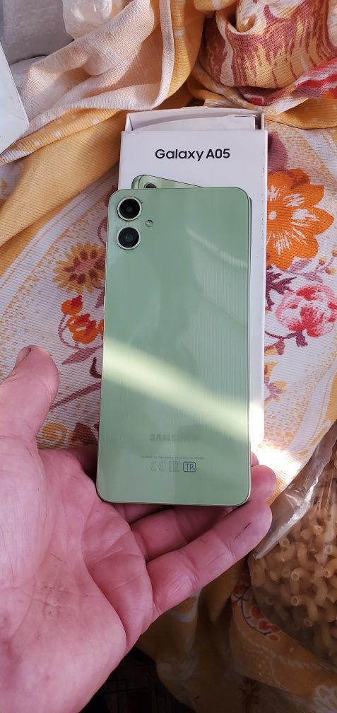 Продам samsung a05