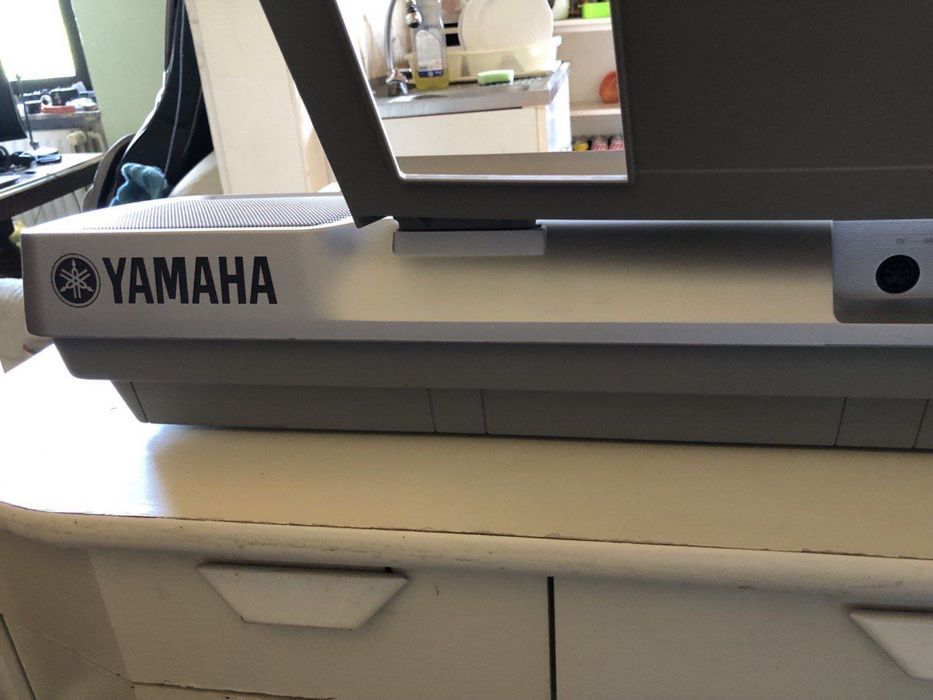 Синтезпто Yamaha psr 290