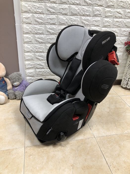 Автокрісло Recaro Young Sport Hero Група 1/2/3 (9-36 кг) рекаро