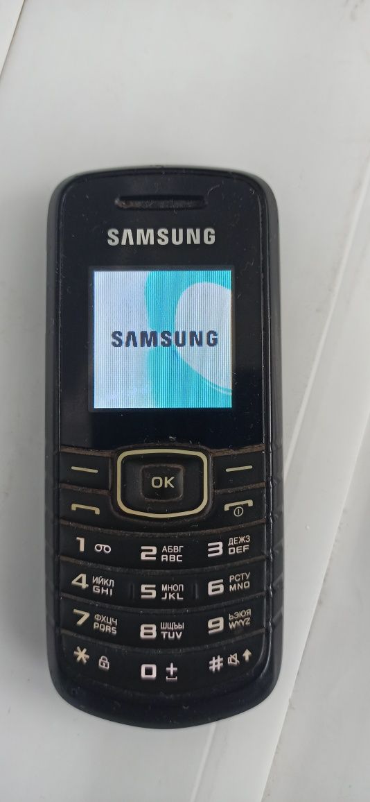 Телефон Samsung в робочому стані
