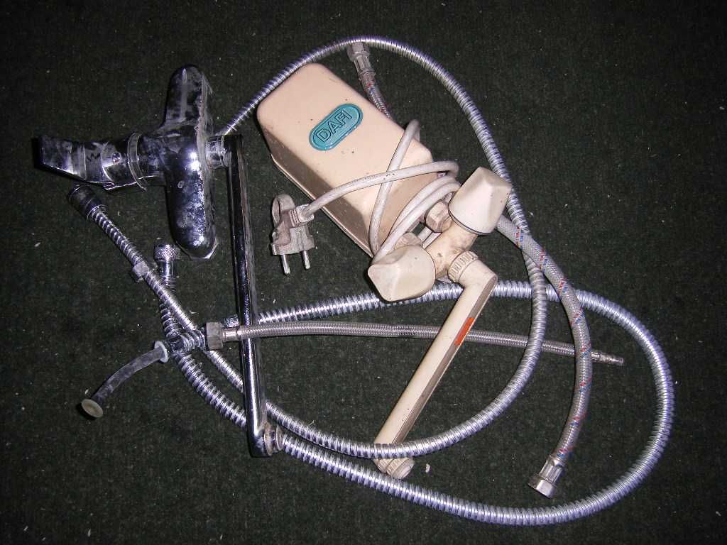 Części hydrauliczne - kran, podgrzewacz, wężyki