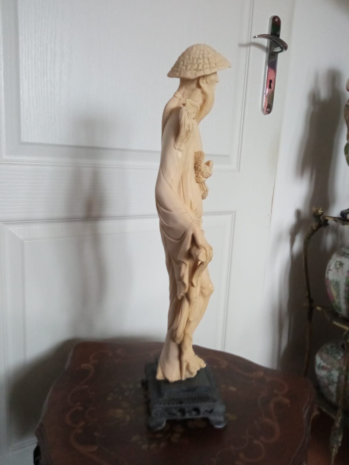 Chińska figurka alabaster wysokość 52cm