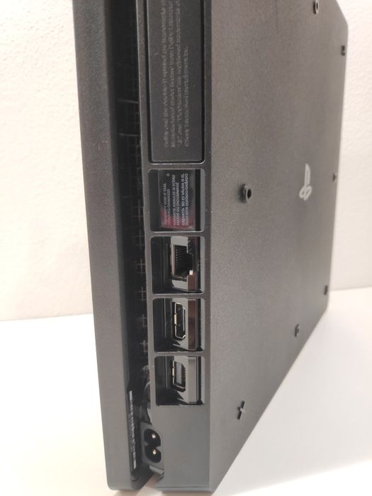 Consola PlayStation 4 (PS4) Slim completa + jogo