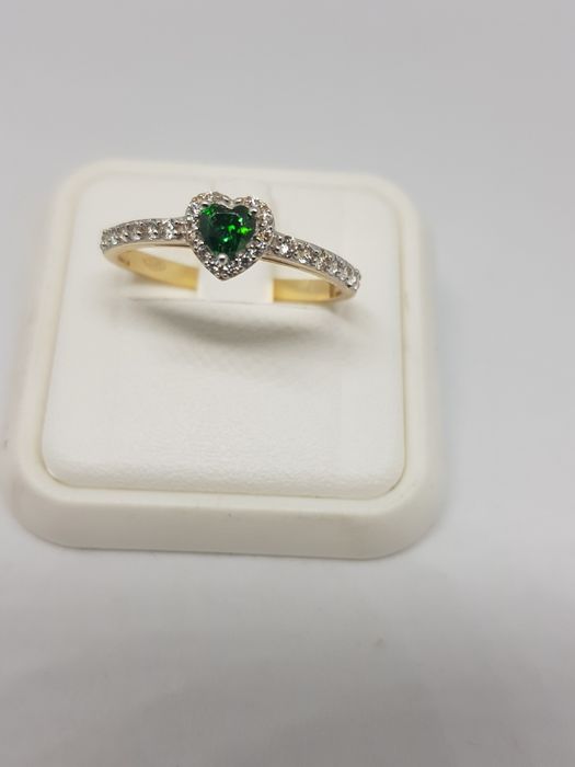 Złoty pierścionek z cyrkoniami złoto 585 Rozmiar 19