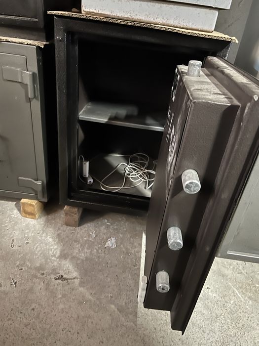 Сейф 2 клас в обмен валют