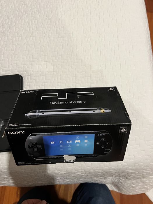 PSP com caixa protetora e pegas extenciveis para melhor apoio