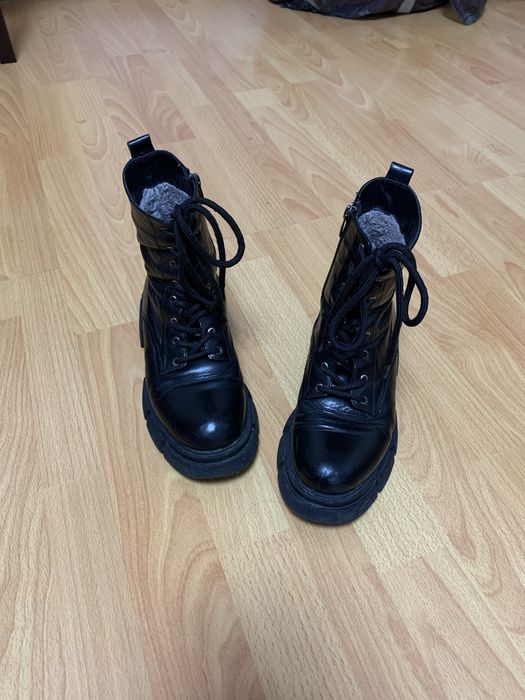 Ботинки черевики берци чорні 38 розмір