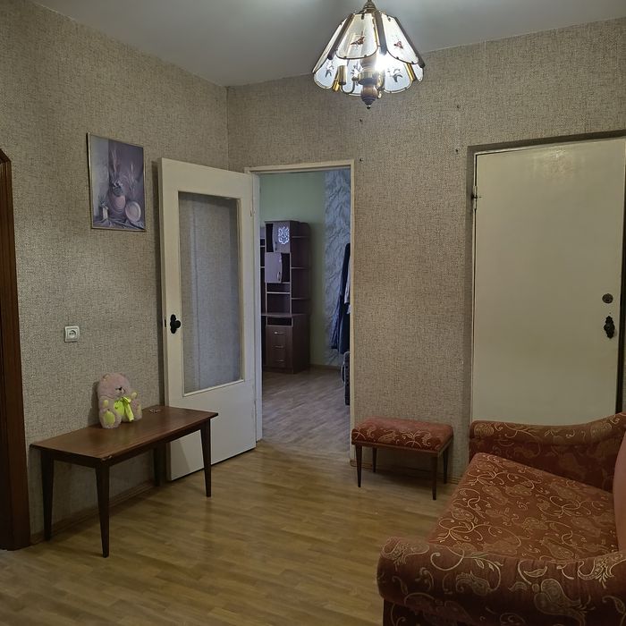 Продам двокімнатну квартиру в центрі міста Чернігів