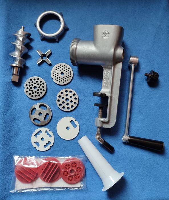 Мясорубка,  тяжёлая , СССР,  полный комплект, экспорт.