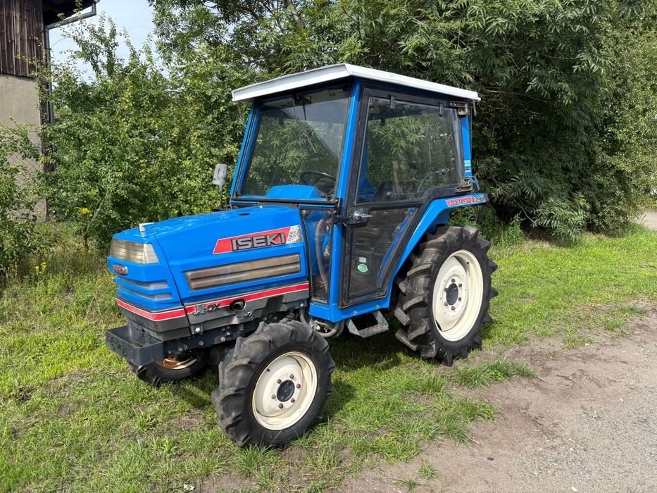 Traktor iseki 227 naped 4x4 wspomaganie rewers Tur kubota