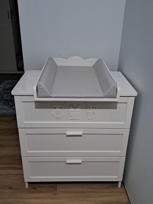 Meble dziecięce Klupś Marsell łóżeczko, komoda z przewijakiem, materac