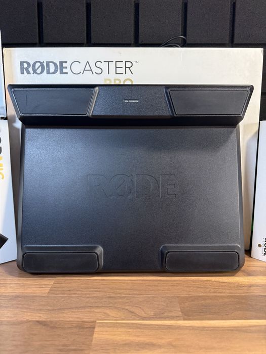 Rode Caster Pro (Rode Podmic - x2 / Cloudlifter CL-2 / XLR-XLR - x4)