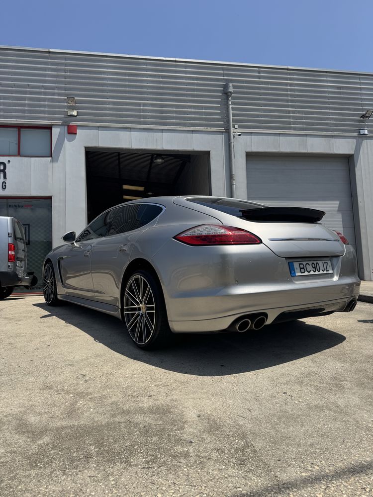 Porsche Panamera S
