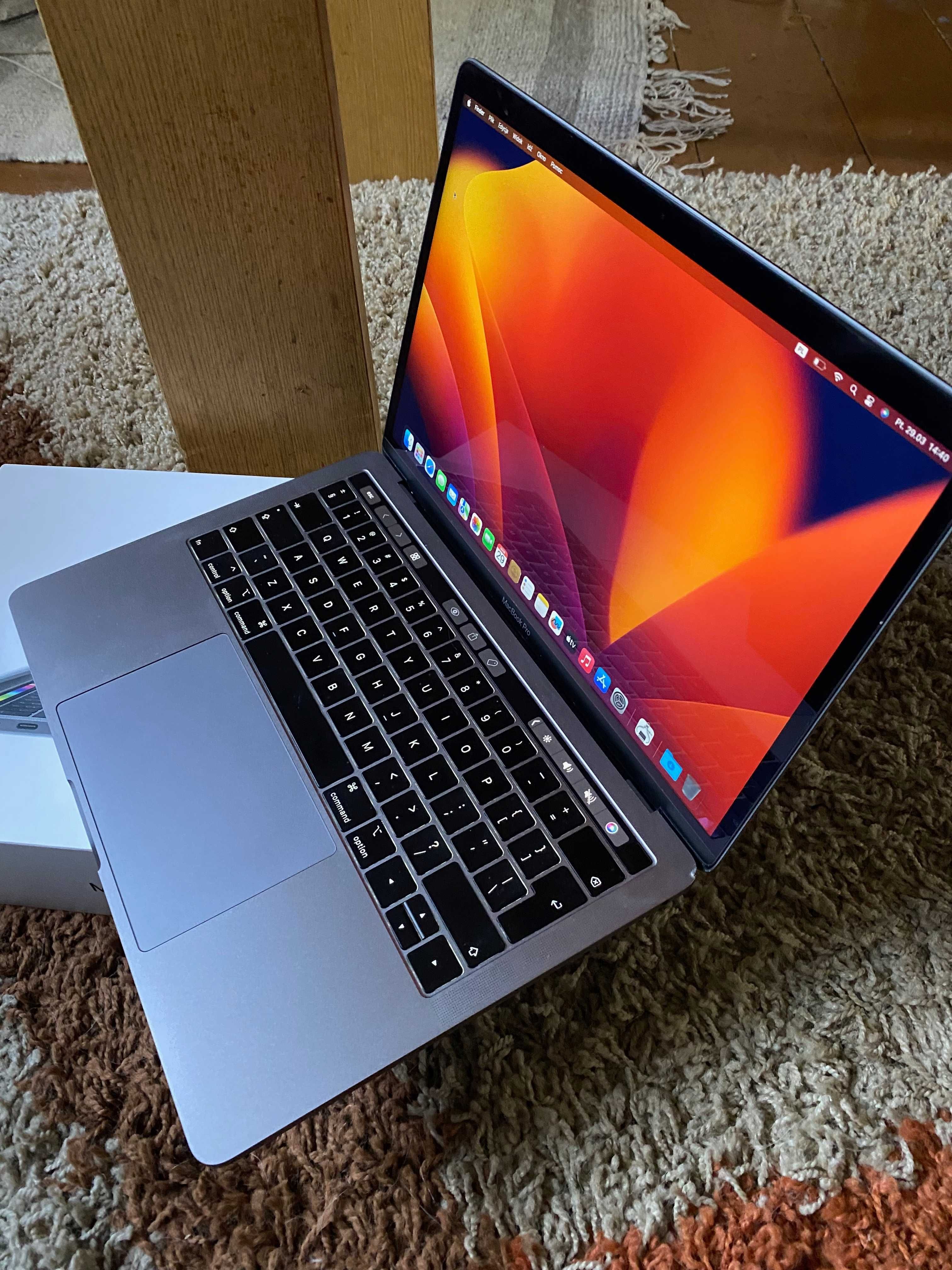 Macbook Pro13 A2159 i5/8GB/2019 Tuch Bar