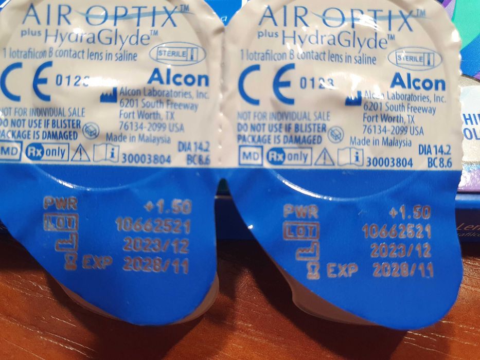 Линзы air optix +1.5 - цена за 2 шт