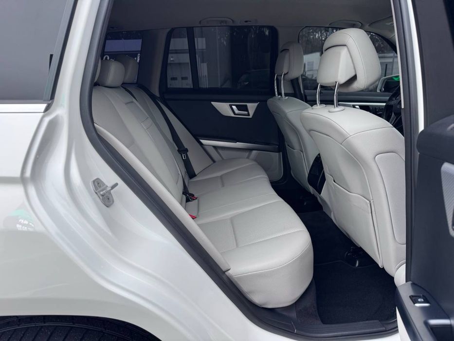 Mercedes-Benz GLK 350 2014року, 3.5 бензин, автомат, задній привід.