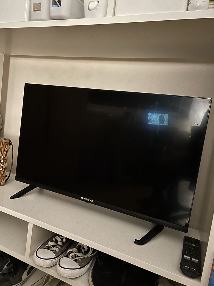 tv smart usada em otimo estado