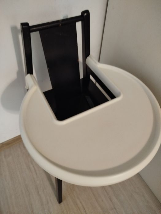 Drewniane krzesełko do karmienia Ikea Blames czarne