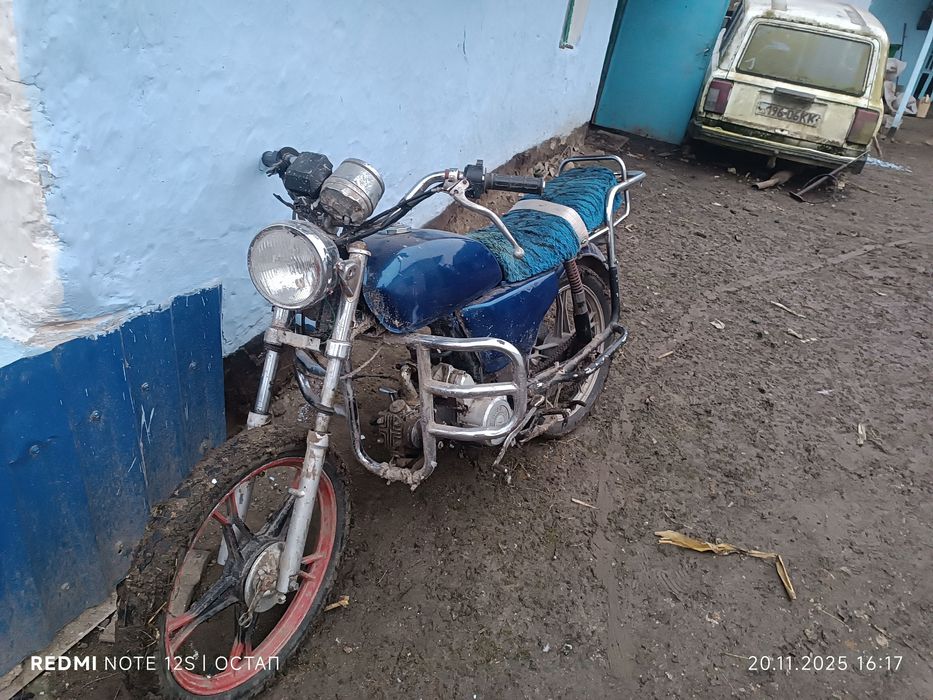 Мопед роюочий но потрібно доробити