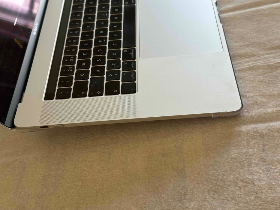 Apple MacBook Pro 15'' 2018 16GB Ram 512GB SSD i7 2,6Ghz