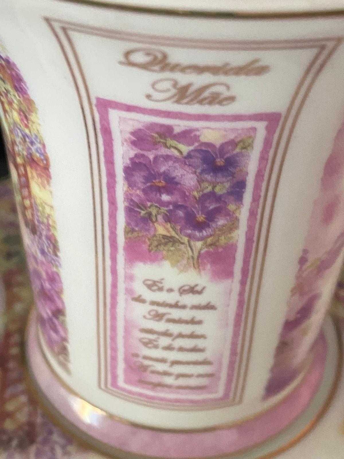Chávena de porcelana alusiva á Mãe