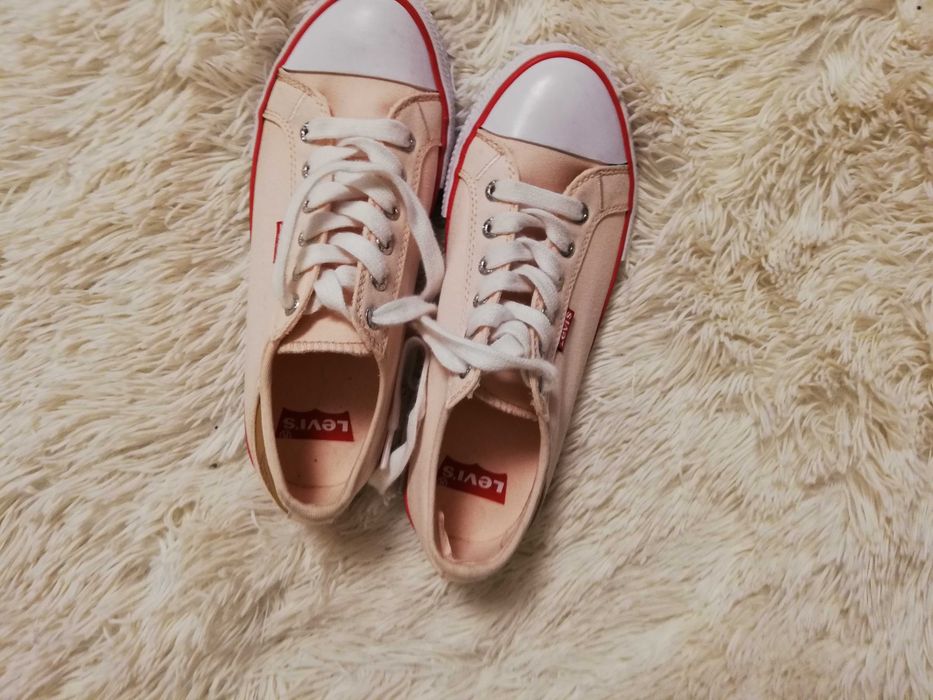 buty Levis rozmiar 37 trampki Levis 37 łososiowe