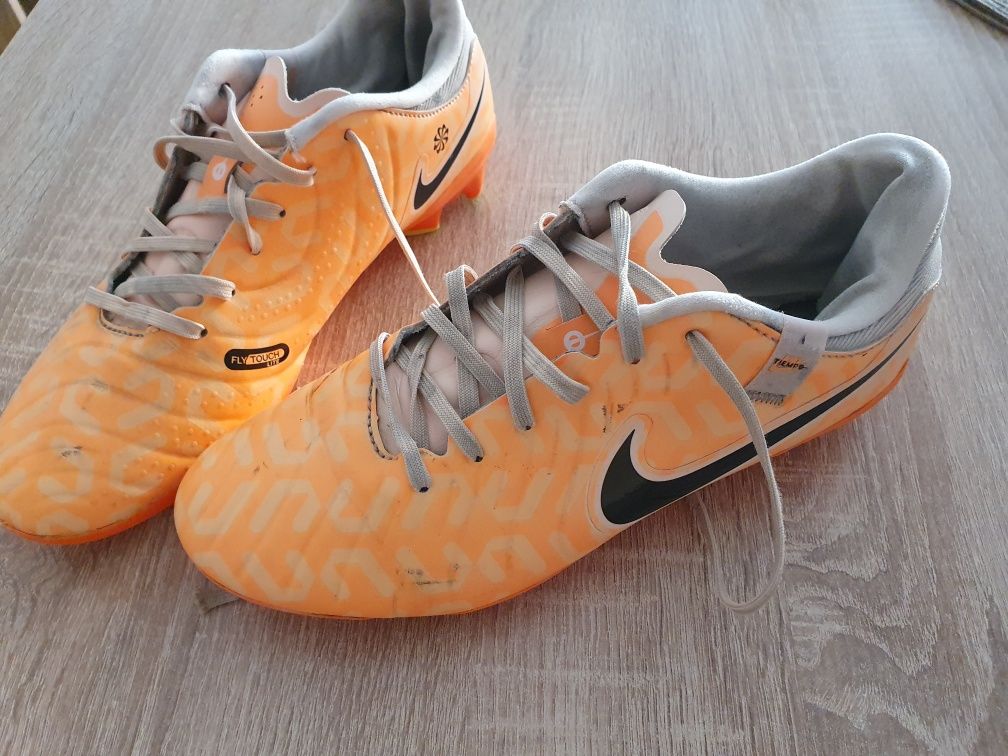 Korki NIKE Buty chłopięce r. 39