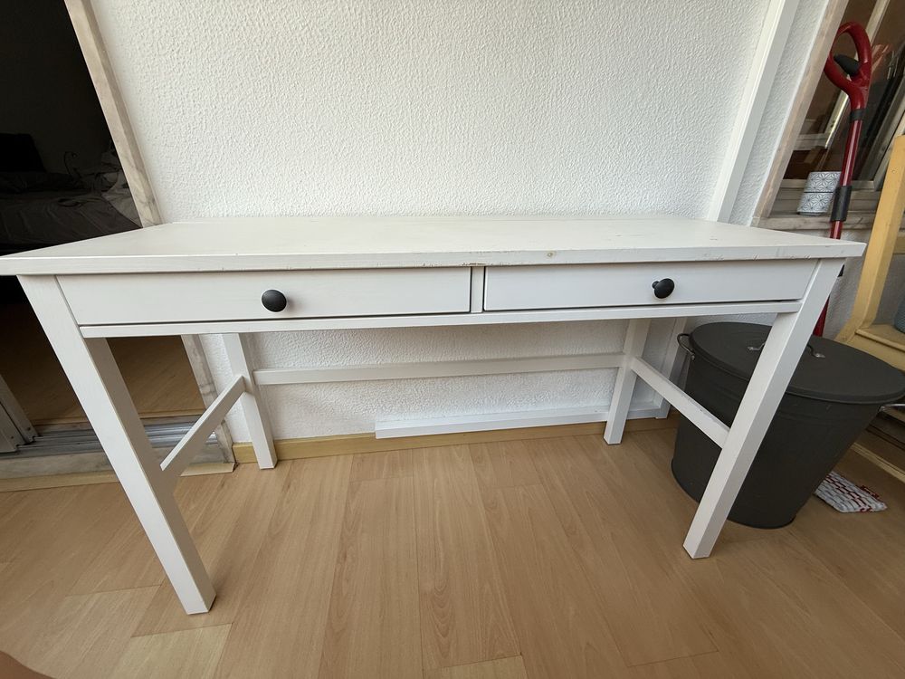 Secretária branca Ikea