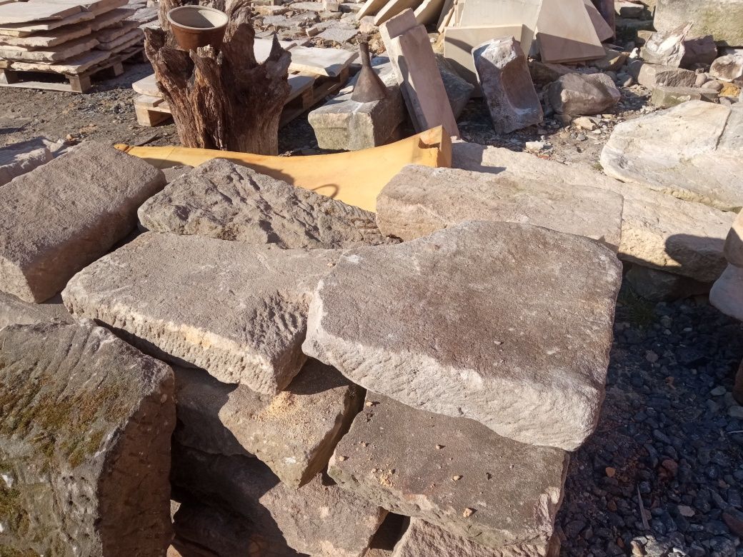 Kamień ścieżkowy płytki chodnikowe z piaskowca poniemieckiego