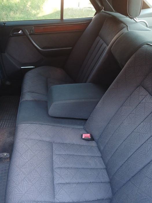 Мерседес бенс 124