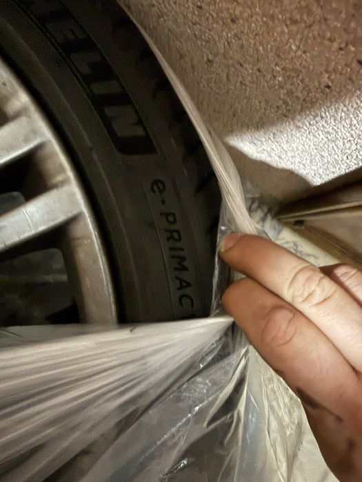 6 jantes originais BMW 18 style 193 e 8 pneus 225/255