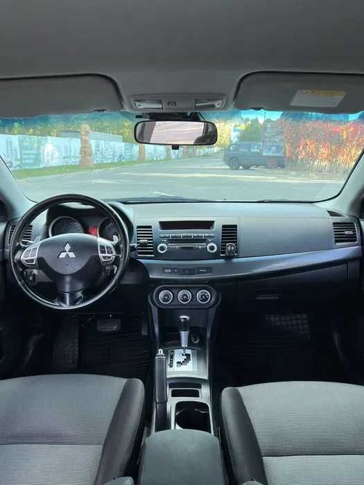 500 гривень доба Mitsubishi Lancer Оренда авто автомат газ