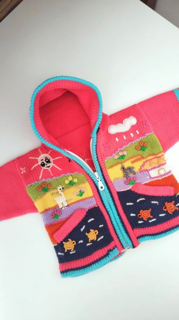 Sweterek handmade, szyty ręcznie, mięciutki, różowy, dziewczęcy, 68