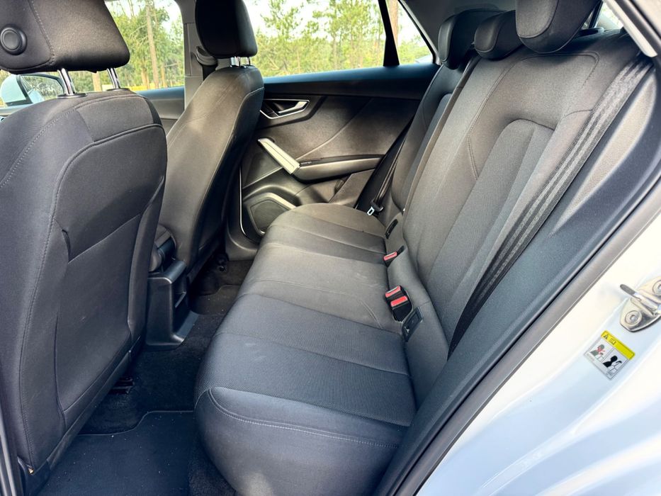 VW Passat 1.6 TDi Confortline Nacional com 99.430 kms