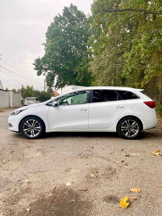 Кіа Сееd 2013 року