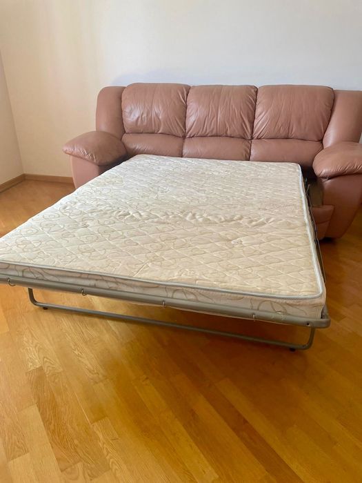 Шкіряний диван (розкладний) + крісло