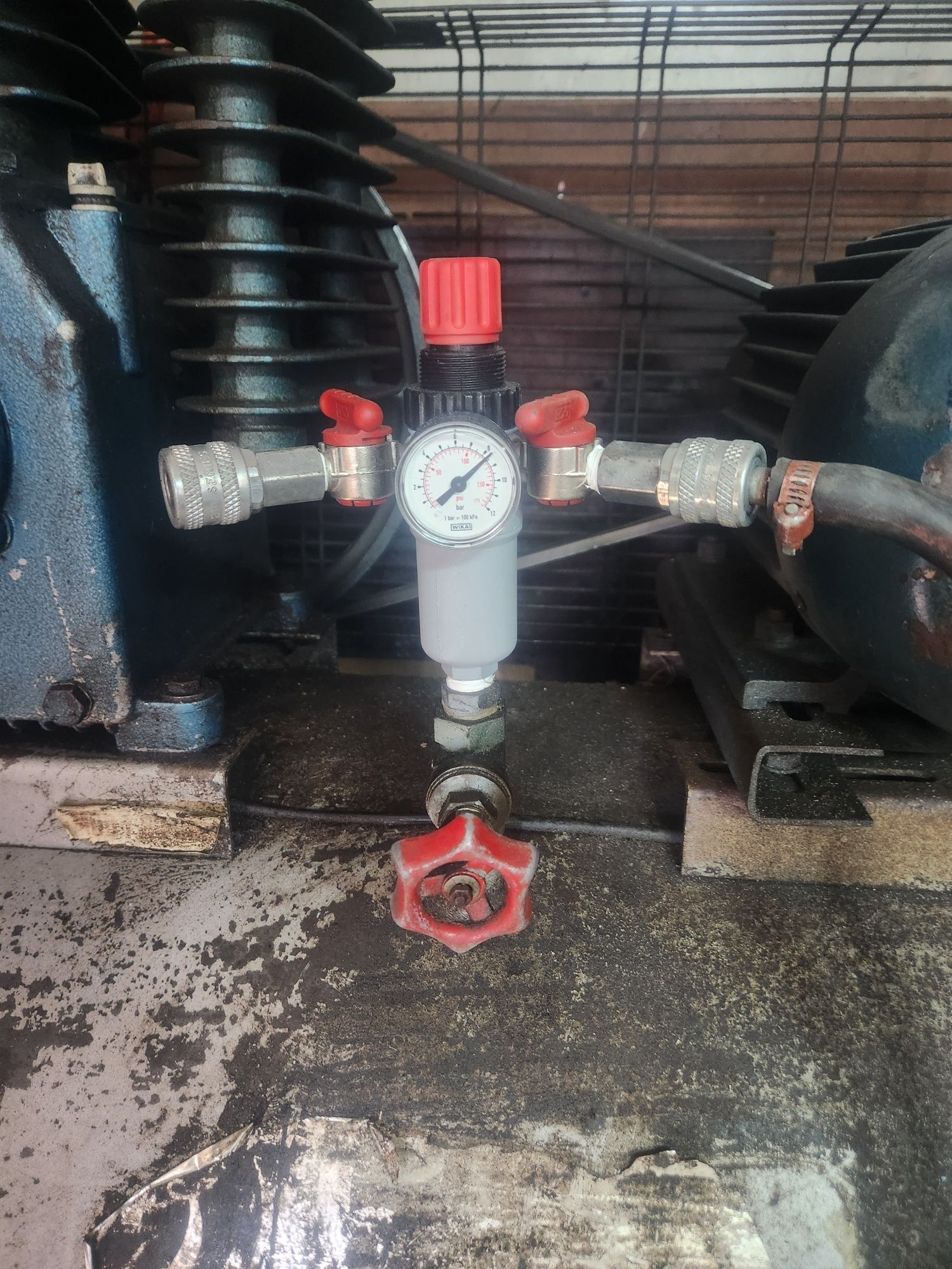 Compressor trifásico de 300l