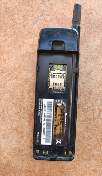 Telefon komórkowy Panasonic G450 retro