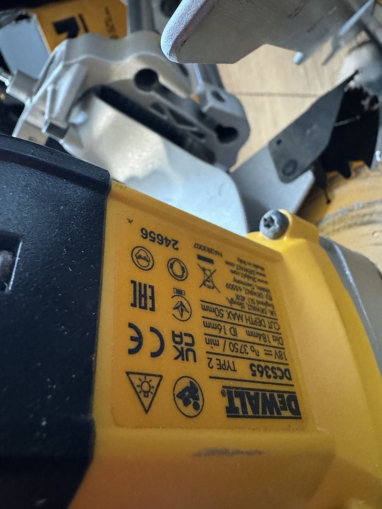 Piła ukościna z posuwem akumulatorowa 18V DeWalt DCS365 jak nowa
