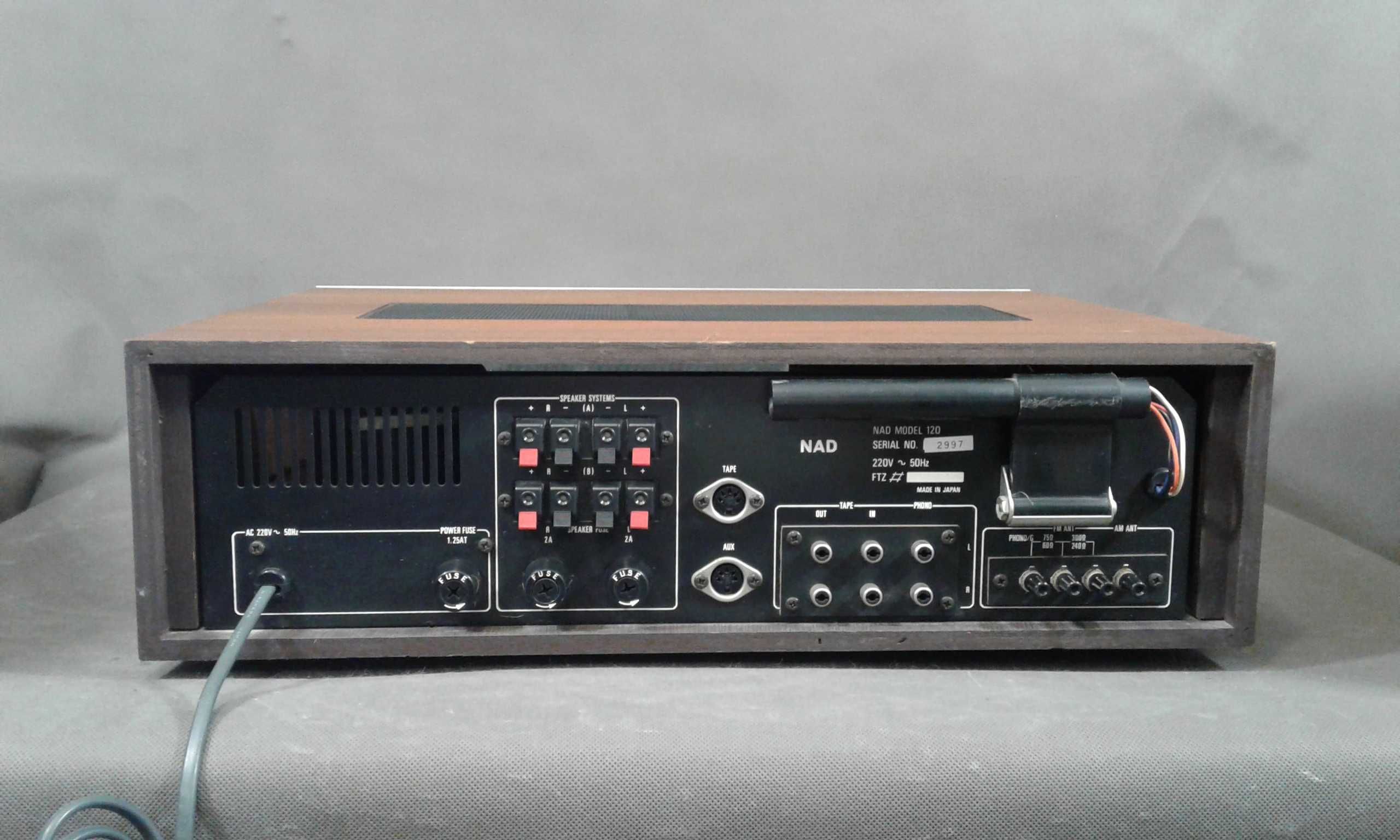 NAD model 120,amplituner stereo,vintage