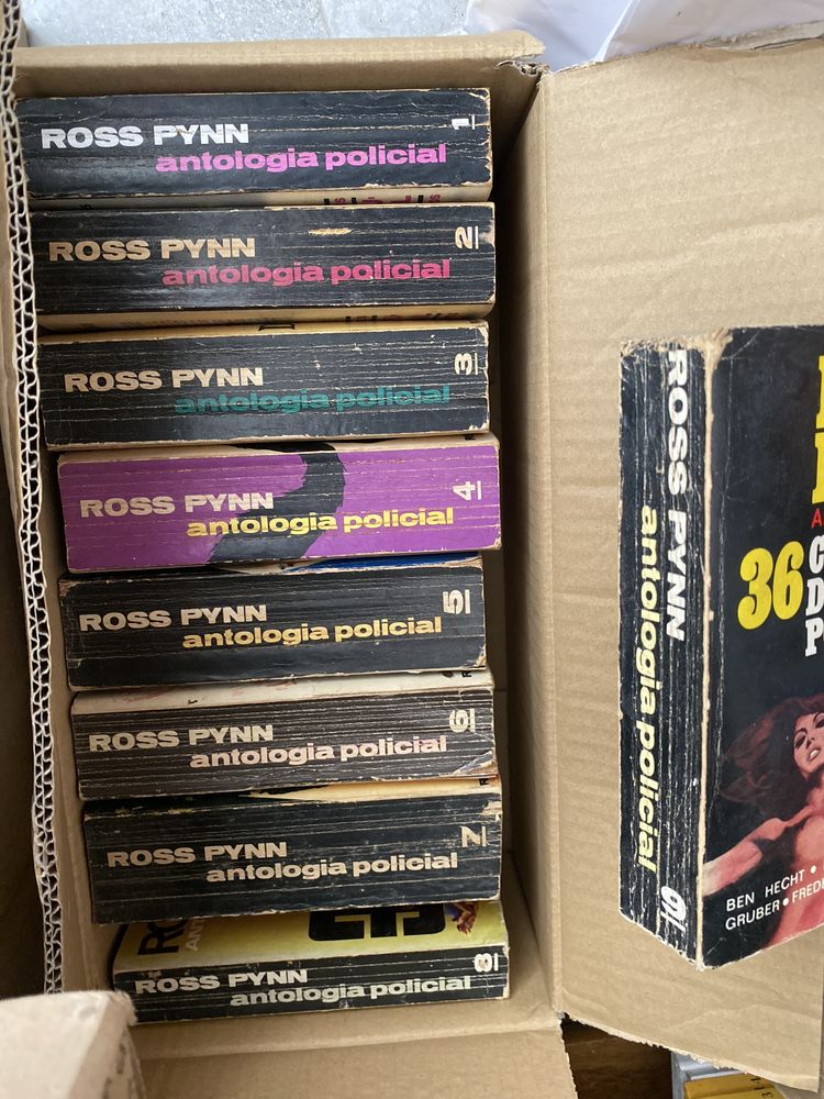 Livros antigos de vários generos