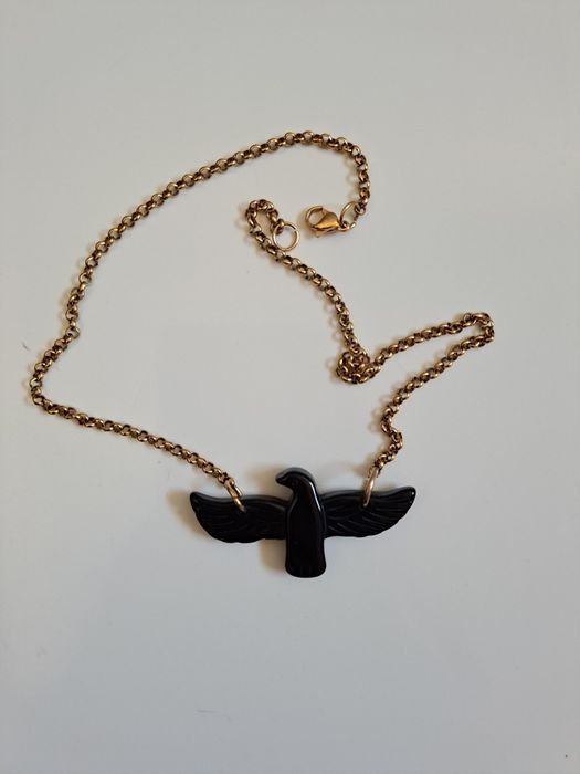 Fio dourado e preto