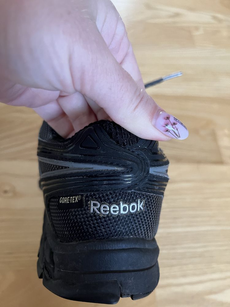 Кроссовки Reebok 37 розміру