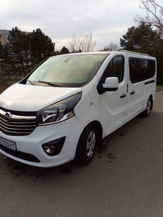 Opel vivaro 2015