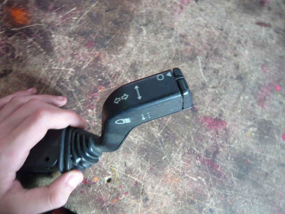 Manetka Przełącznik Kierunkowskazów 90560991 Opel