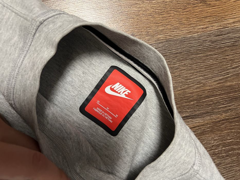 Nike tech fleece sweatshirt