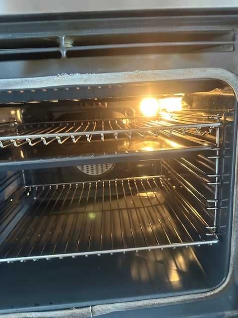 Forno ELECTROLUX em bom estado com Pirolise