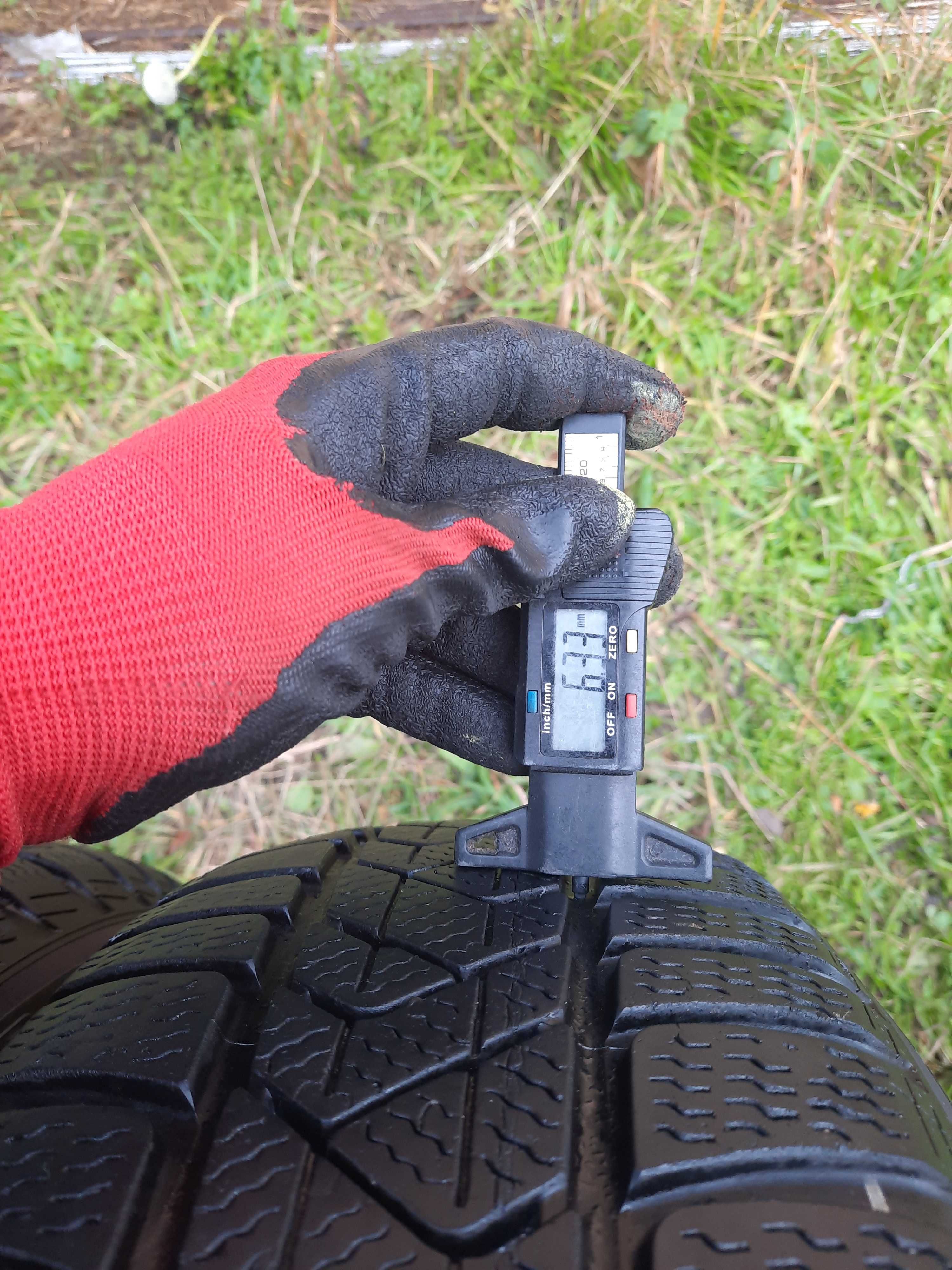 Opony zimowe klasy premium PIRELLI 205/60/17 ok. 6,5 mm