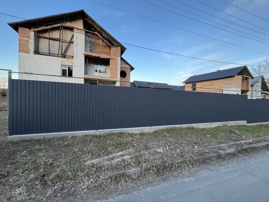 Недобудова в 1000 кв.м на ділянці 40 соток