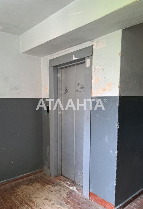 Предлагается 1 ком квартира Тайрова.